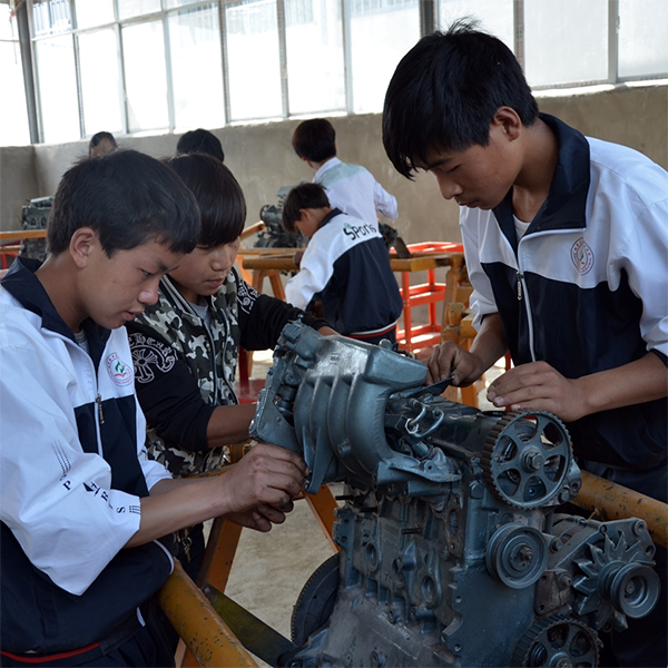 汽車(chē)運(yùn)用與維修專業(yè)